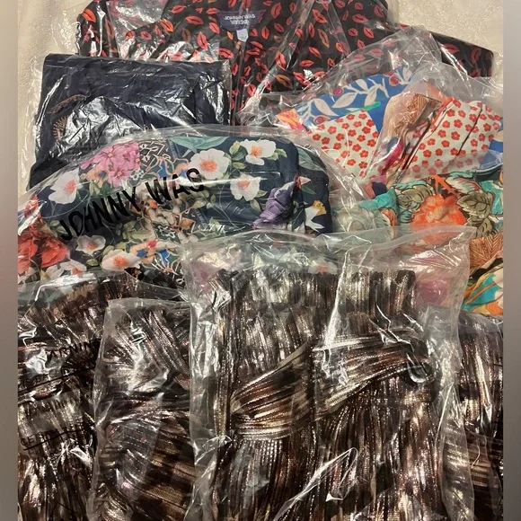 🆕 Johnny Was Workshop 100% SILK Amora Boxy Charmeuse Shirt Boho Chic NWOT - Picture 14 of 14